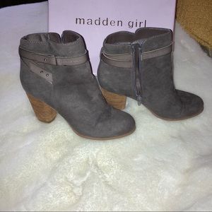 Madden Girl- Grey Fab Ankle Bootie 
Size 10
